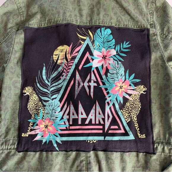 Via Penny Lane Reworked Apparel Def Leppard Custom Graphic Green Utility Jacket - Picture 9 of 11